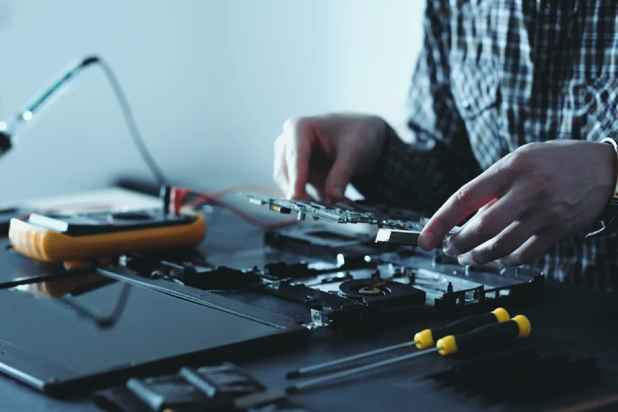 Affordable Electronic Service in Huntsville, AL Affordable Electronic Service in Huntsville, AL